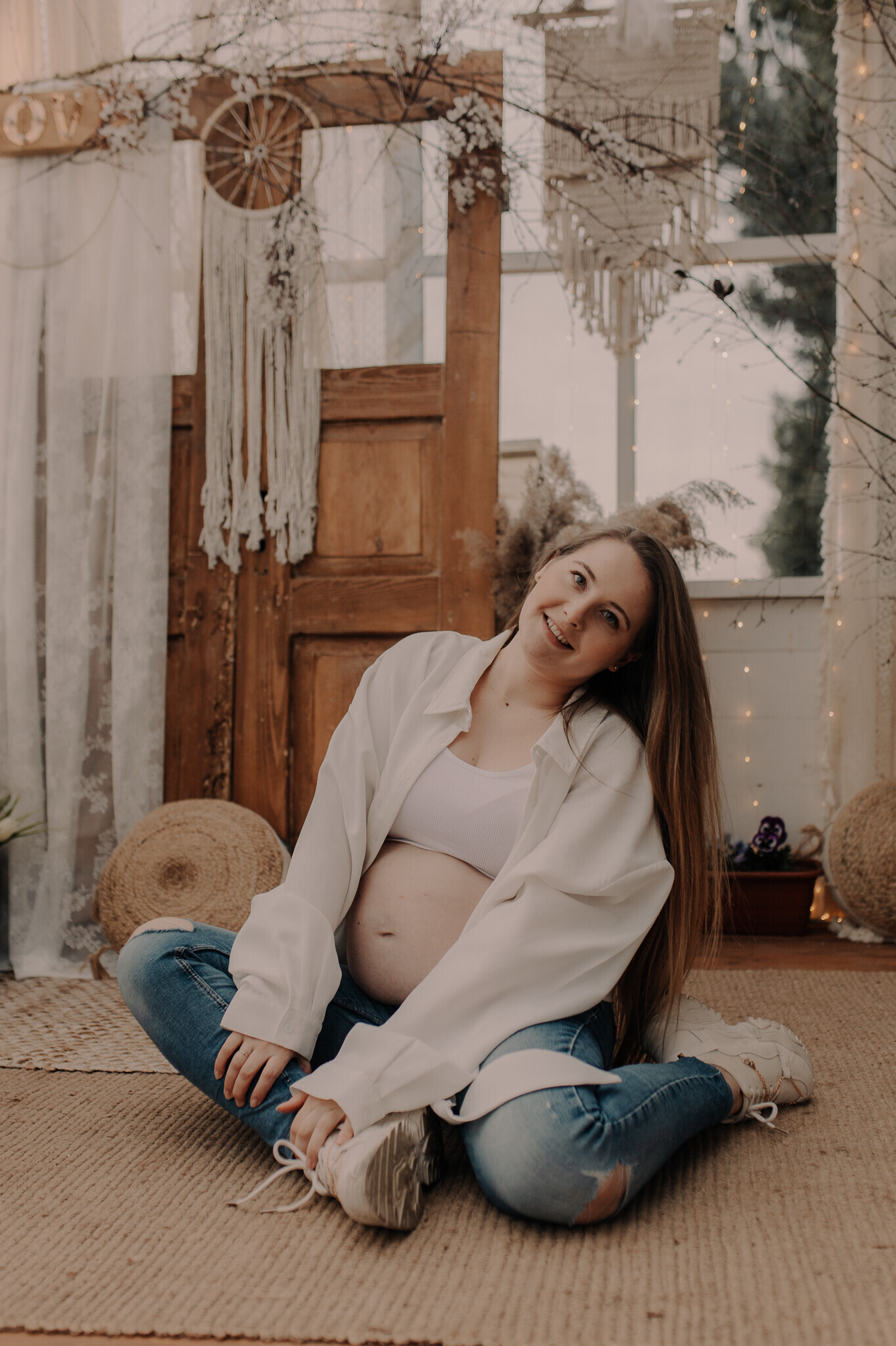 ciazowa-sesja-szklane-studio-burzenin.jpg Sesja ciążowa Burzenin – naturalne kadry w szklarni