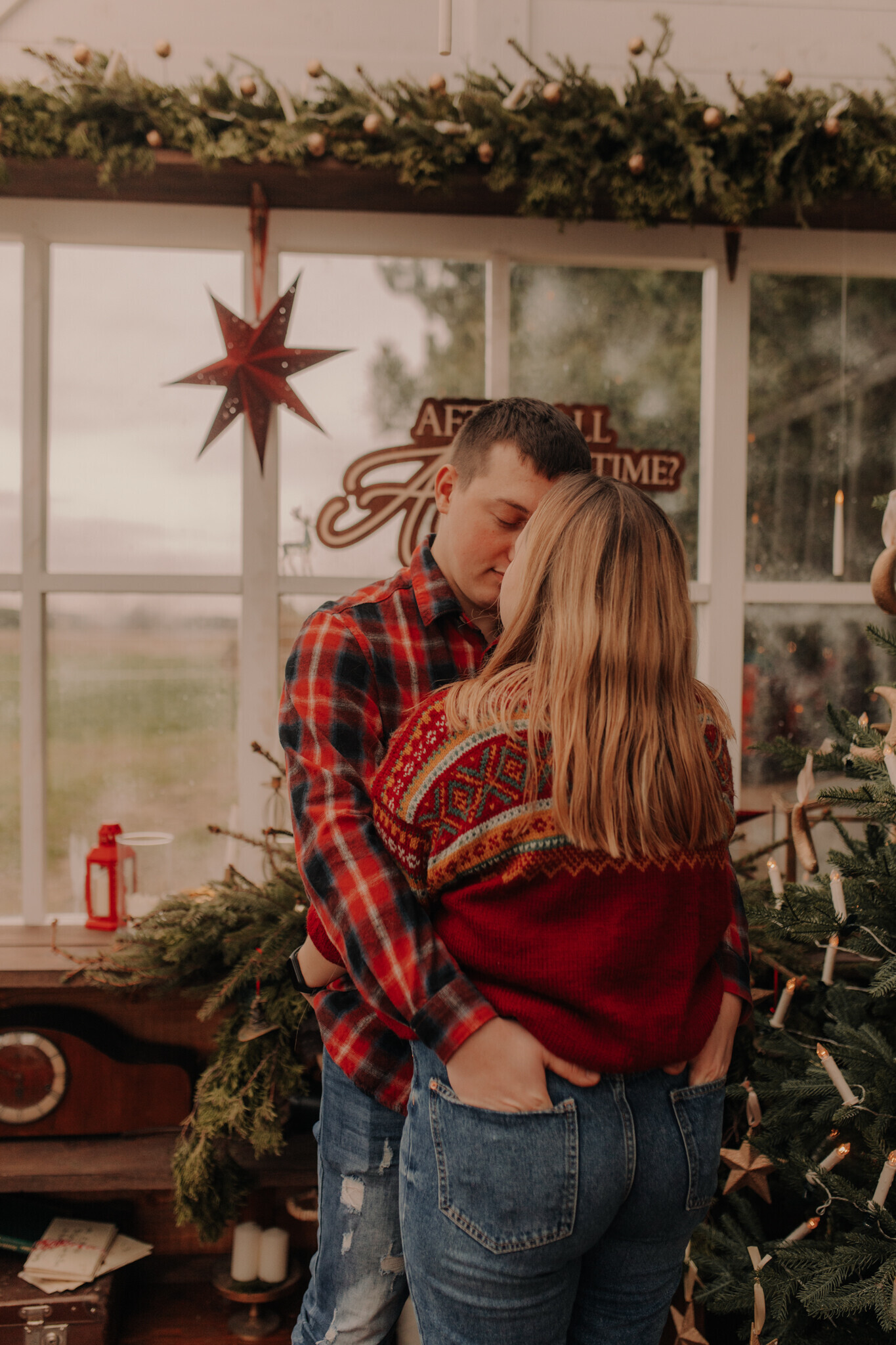 swiateczna-sesja-szklarnia-chojne.jpg Świąteczna sesja w szklanym studio Chojne – ciepła i klimatyczna atmosfera