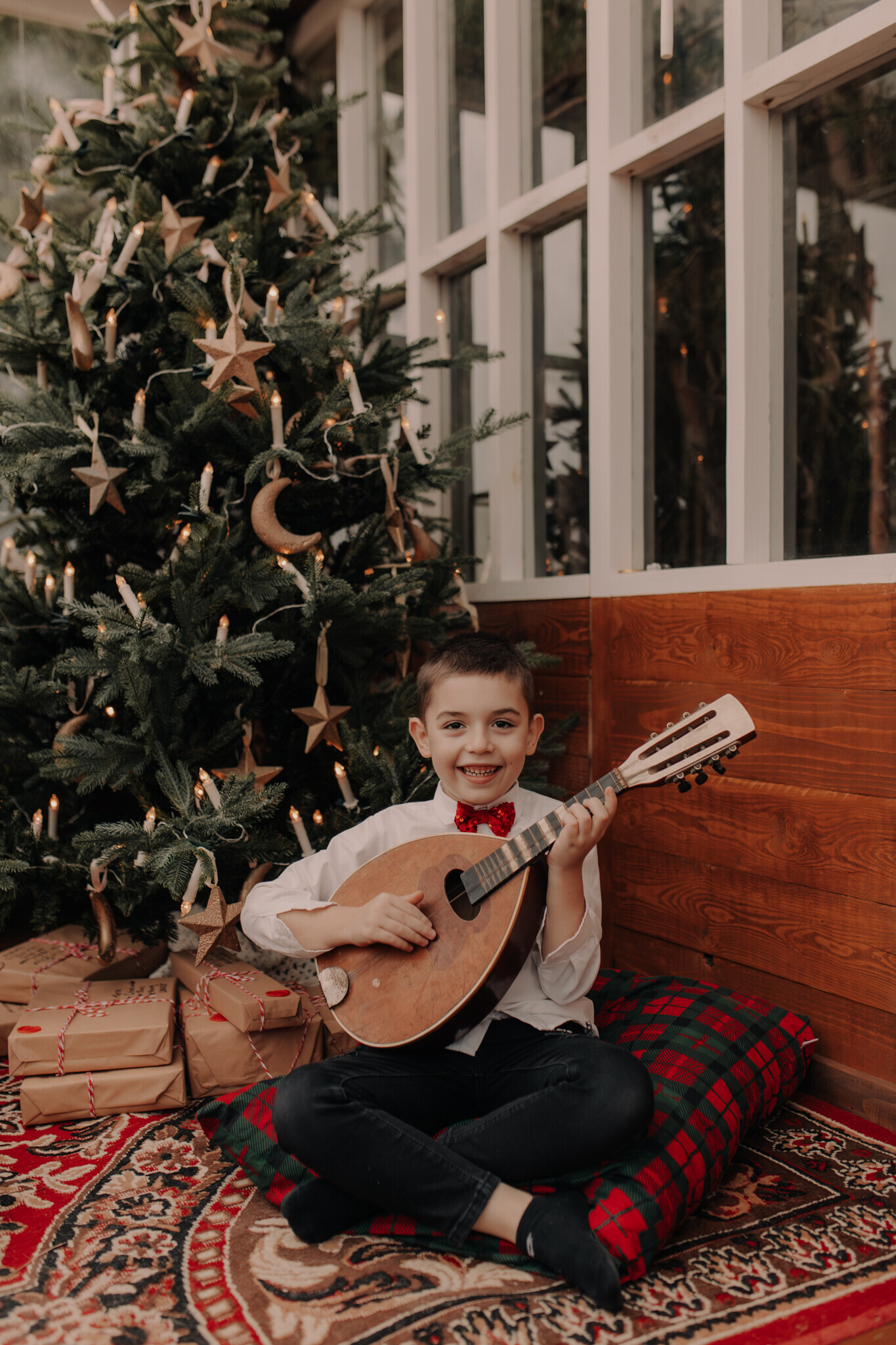 swiateczna-sesja-szklarnia-zdunska-wola.jpg Świąteczna sesja w szklanym studio Chojne – ciepła i klimatyczna atmosfera