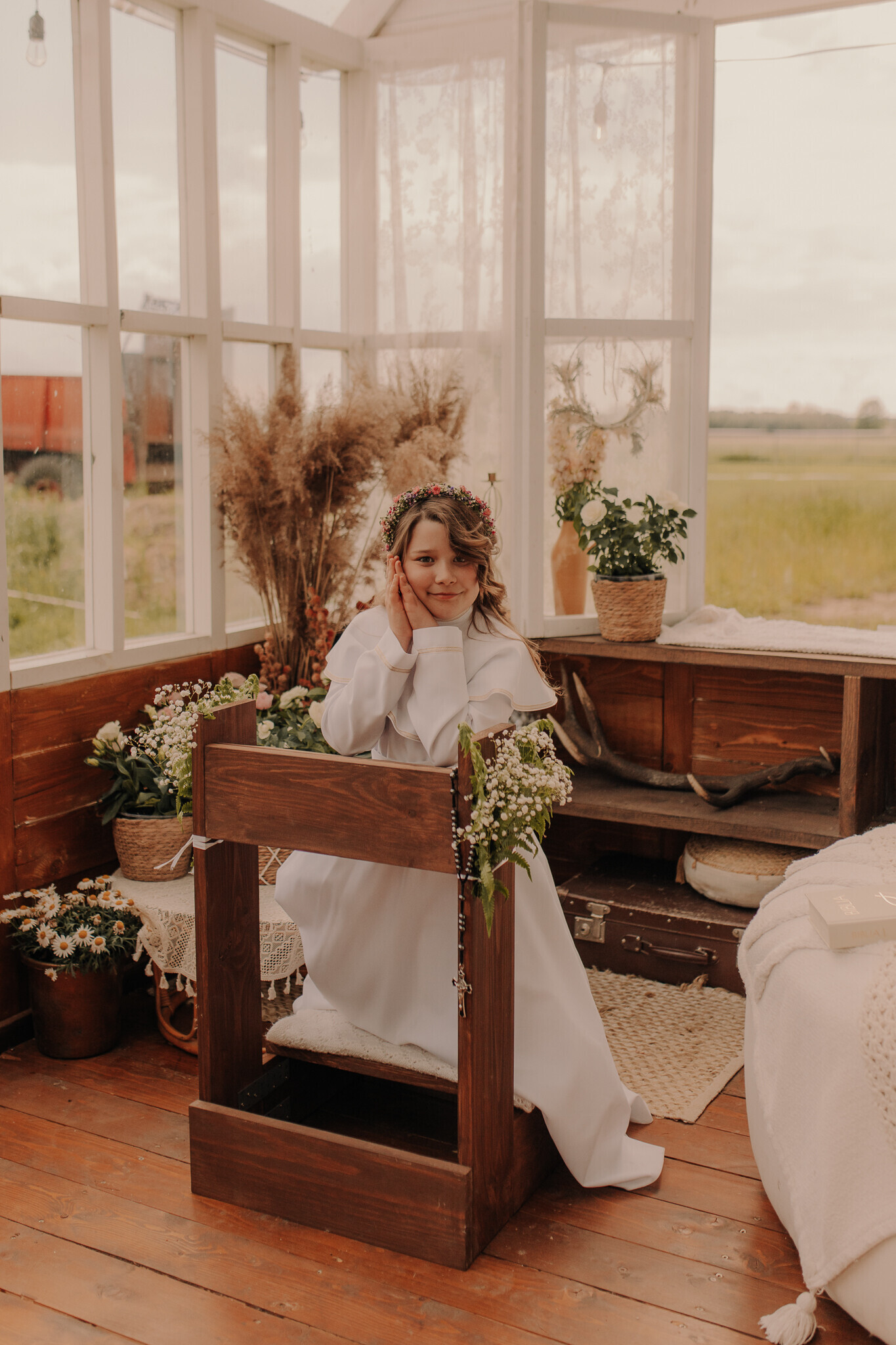 komunijna-sesja-szklarnia-Burzenin.jpg odzinna sesja Burzenin – szklane studio i ciepła atmosfera