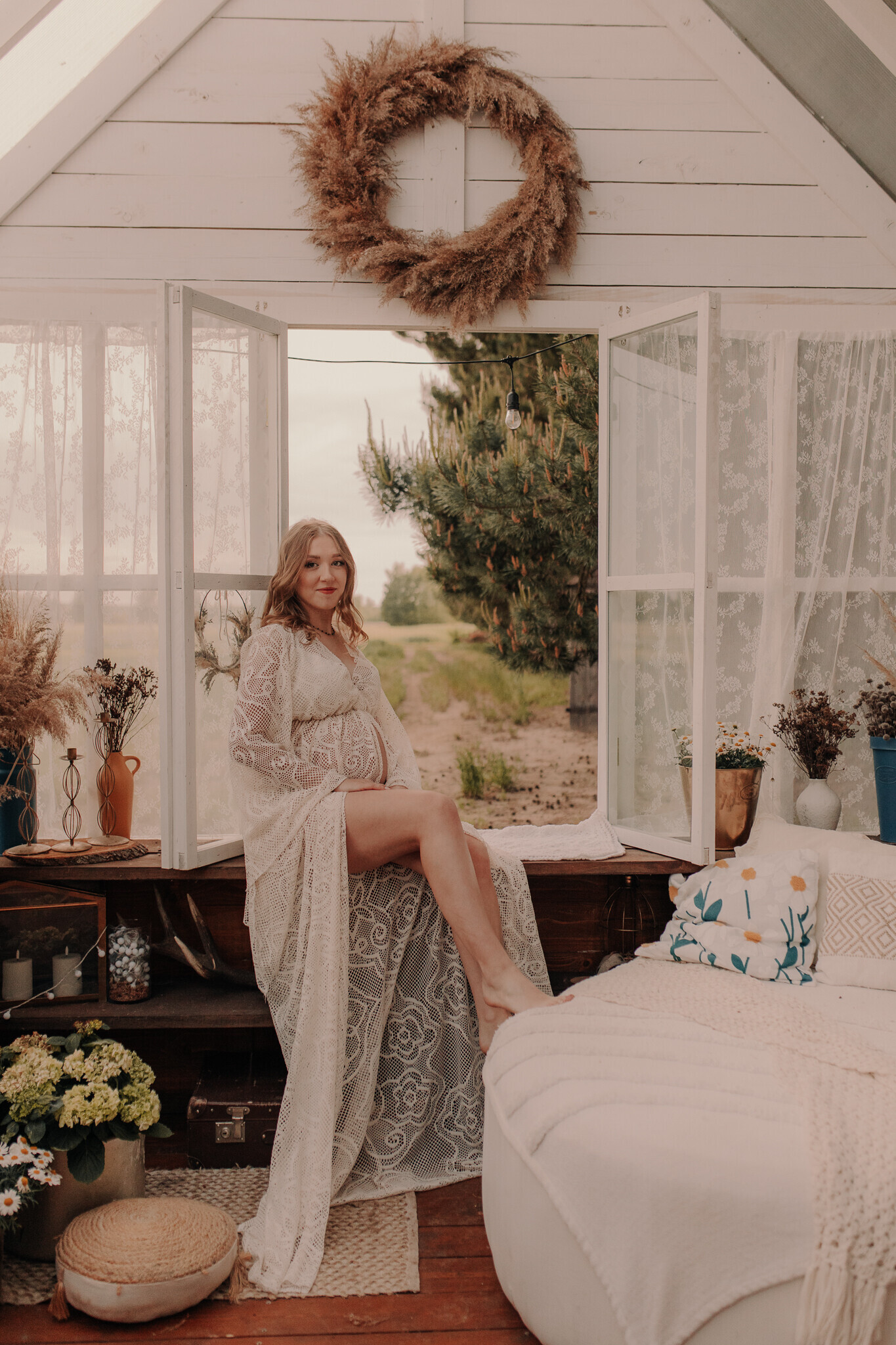 ciazowa-sesja-szklane-studio-sieradz.jpg Ciążowa sesja w szklarni Sieradz – kobiece ujęcia w szklanym studio