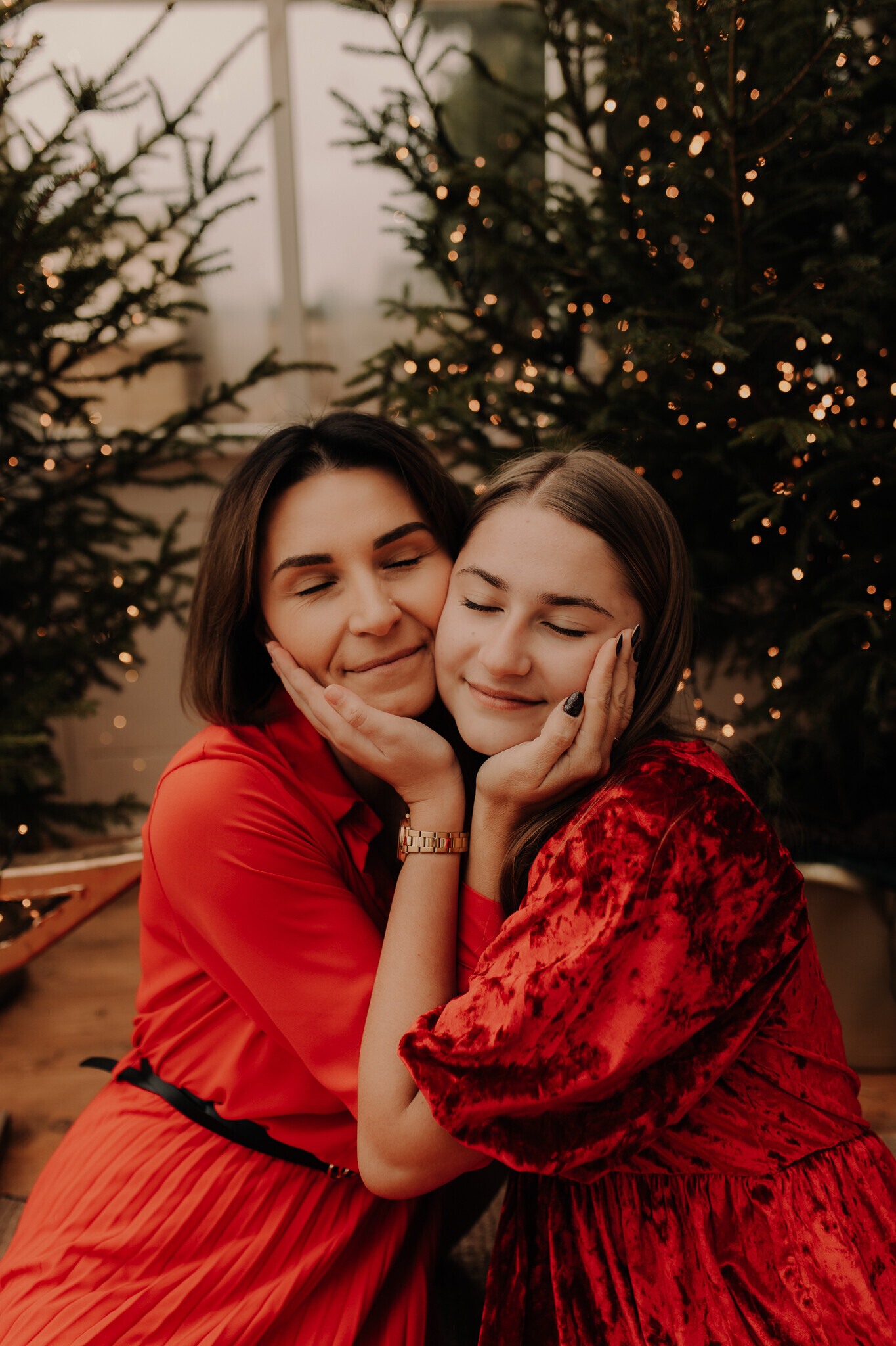 swiateczna-sesja-szklarnia-sieradz.jpg Świąteczna sesja w szklanym studio Chojne – ciepła i klimatyczna atmosfera